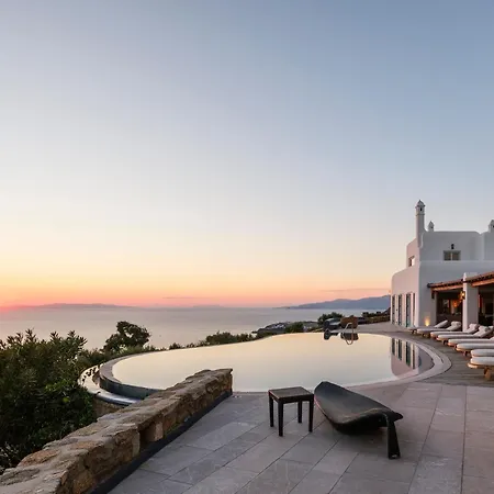 Montessito Mykonos * Tourlos