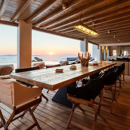 Montessito Mykonos *