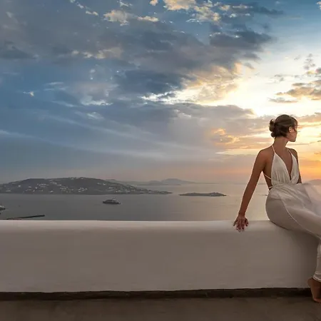 Montessito Mykonos Villa Tourlos
