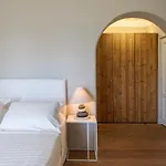 Montessito Mykonos トゥルロス